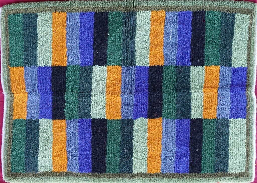 Rug 143 (Size S/MED)