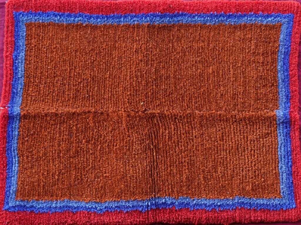 Rug 160 (Size S/MED)